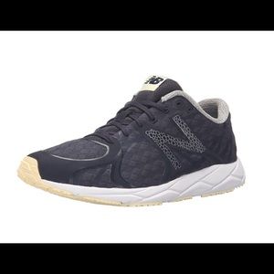 NWT New Balance Premium WL1400 Siren Shoes